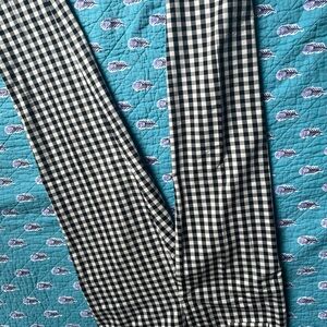 Ann Taylor Checked capris 4p